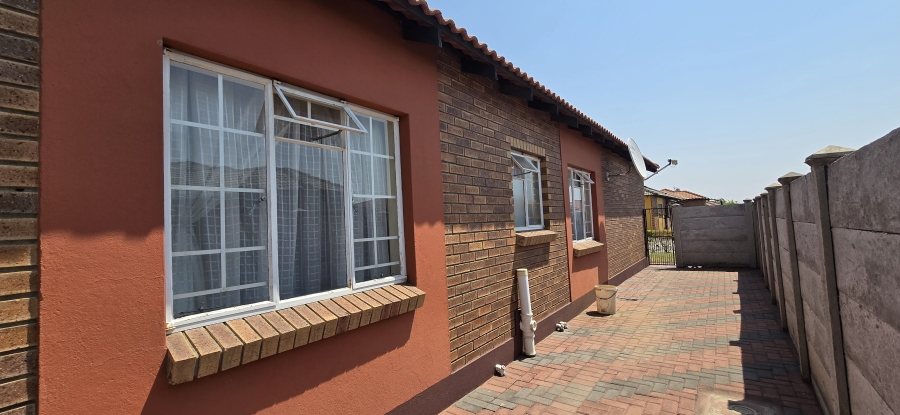 3 Bedroom Property for Sale in Waterval East North West